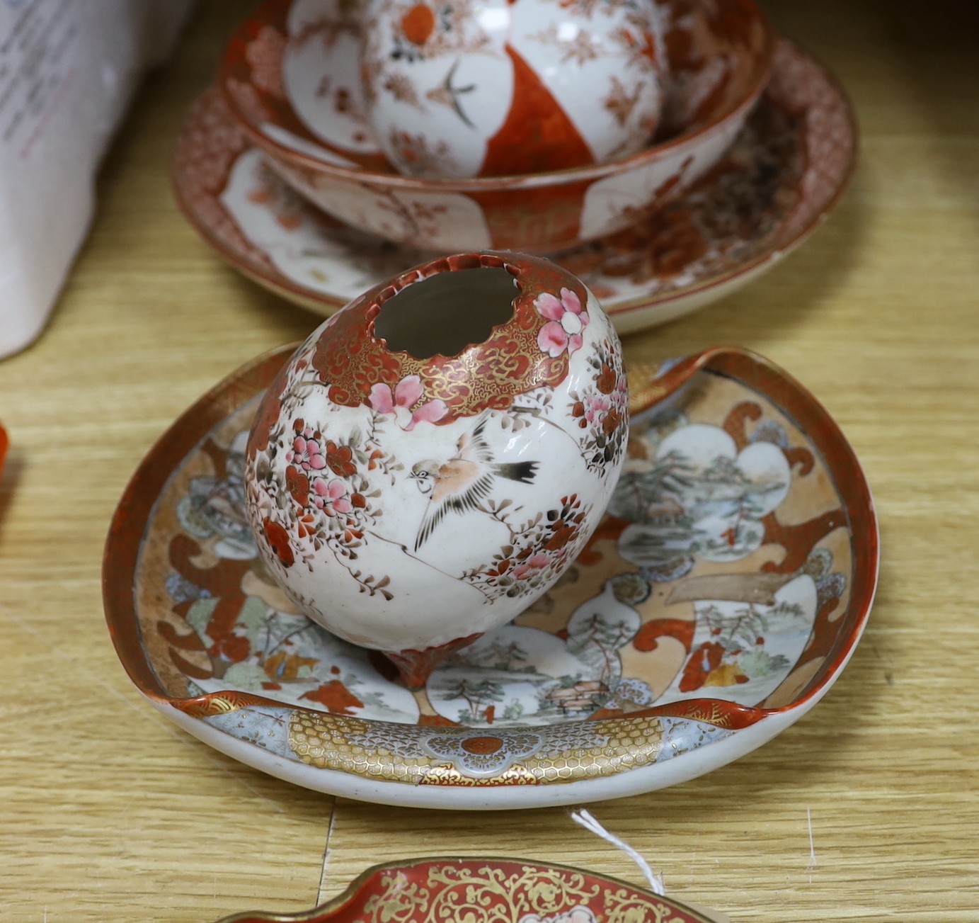 Seven Chinese / Satsuma items, tallest 18cms high